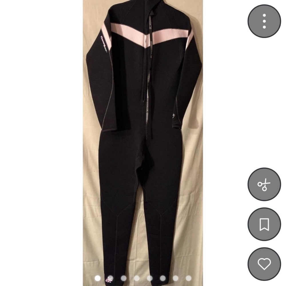 Women's Black wetsuit with Pink details